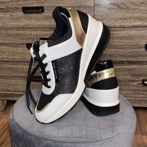 Michael Kors ~ Chastain Trainer 8.5 M